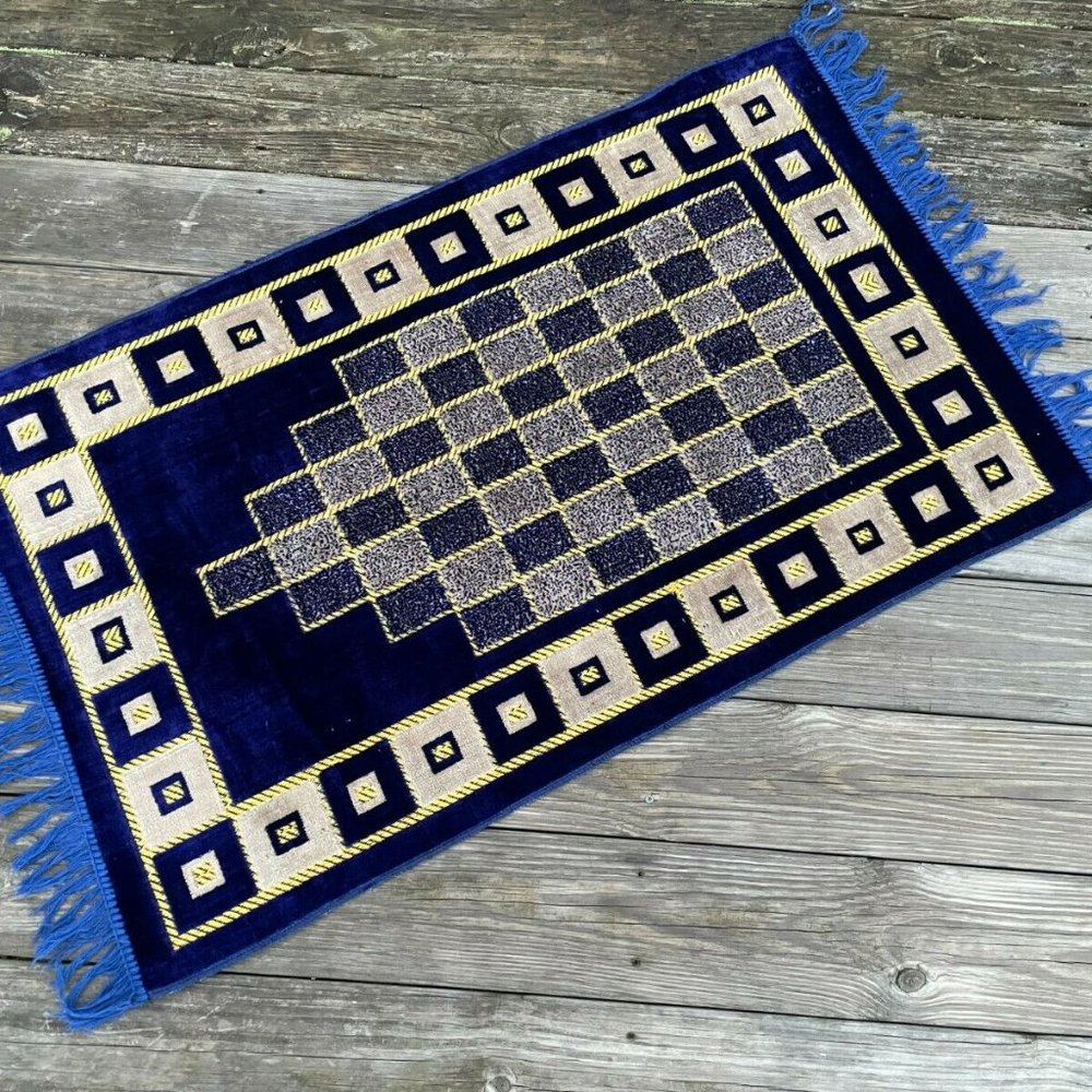 Pray Rug Jai Namaz Area Rug Blue Velvet Soft Religious Rug Muslim Islamic Rug - Picture 6 of 10